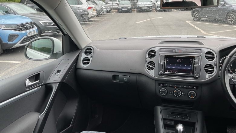 Volkswagen Tiguan 2.0 TDi BlueMotion Tech Match 4MOTION 5dr 150 DSG Diesel Estate